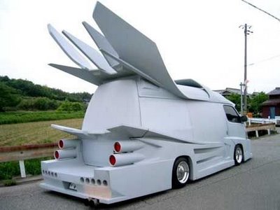 weird-car-wings.jpg